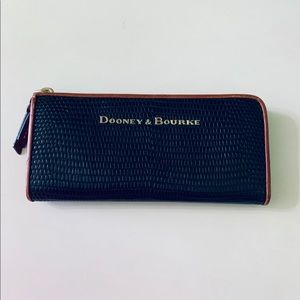 EUC Authentic Dooney & Bourke wallet